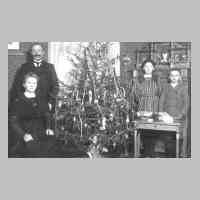 076-0058 Weihnachten 1918 bei der Familie Gustav Gottaut in Plibischken.jpg